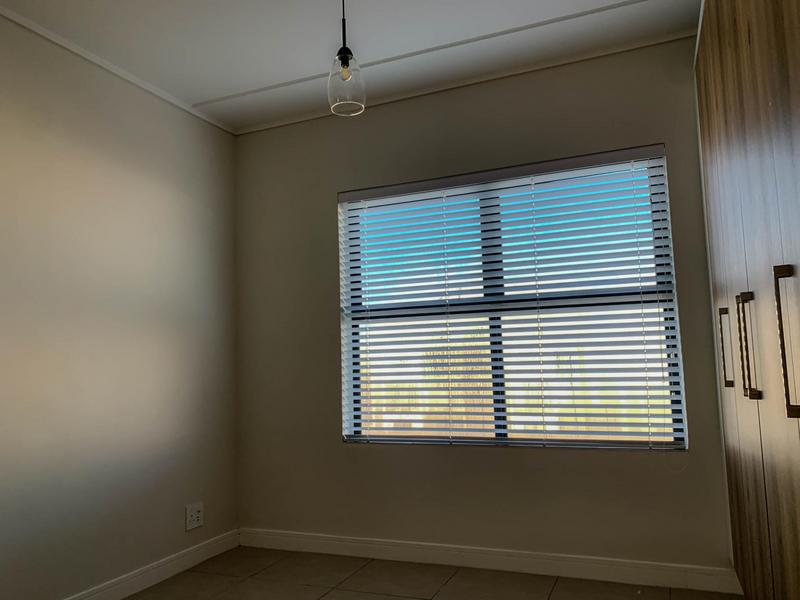 To Let 1 Bedroom Property for Rent in Sandown Western Cape